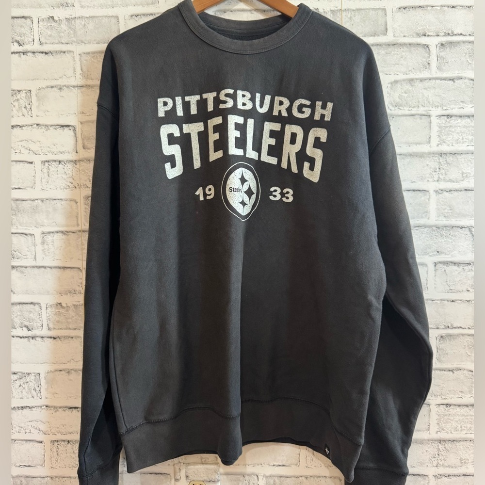 NWT! Men’s ‘47 Pittsburg Steelers black crewneck sweatshirt Size Small